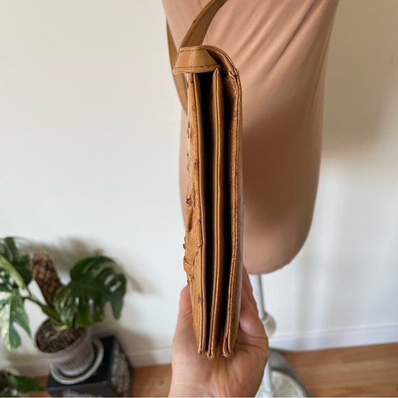 Cape Cobra Brown Ostrich Leather Rectangular Bow Accent Vintage Crossbody Bag - Picture 7 of 12